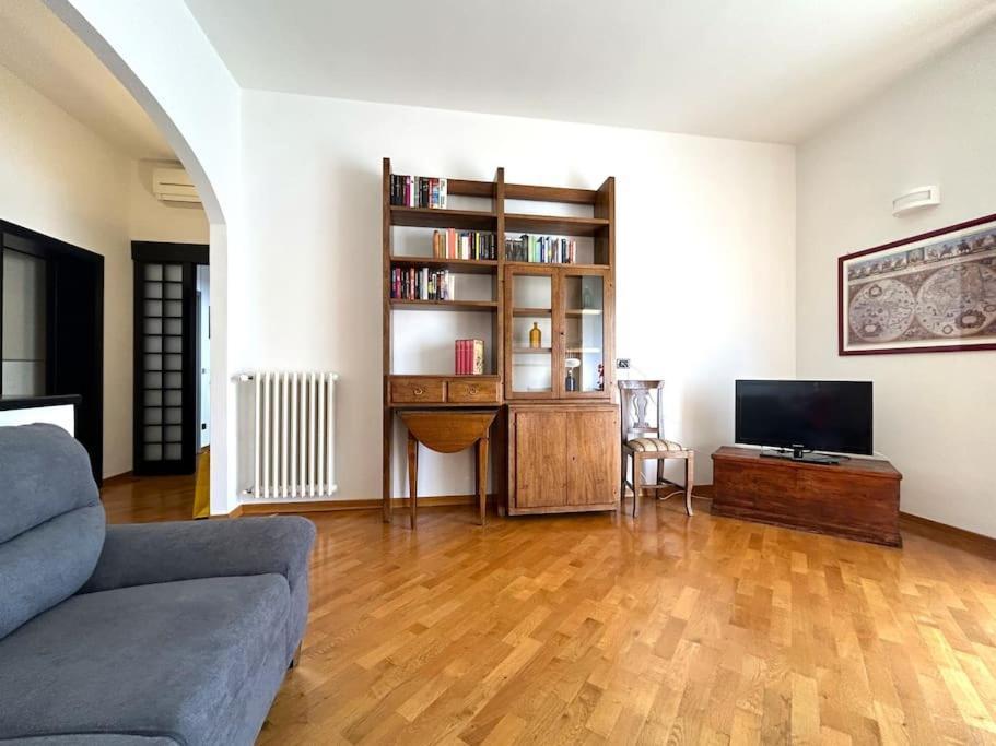 Il Fiorino Di Careggi Apartment Florence Luaran gambar